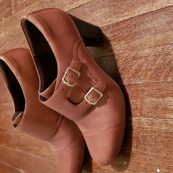 Clarks Monk Strap Boot - Picture 4 of 11